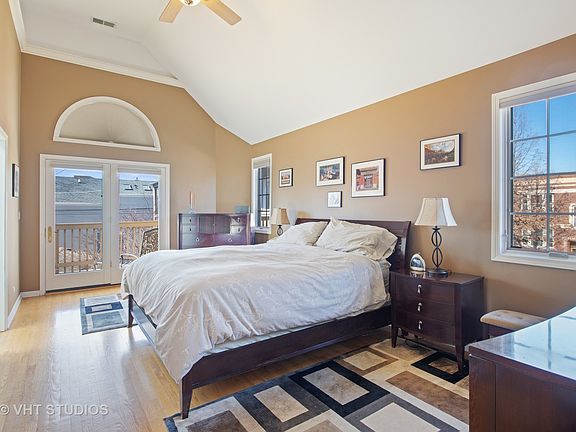 5th image of 4220 N Damen Ave #1