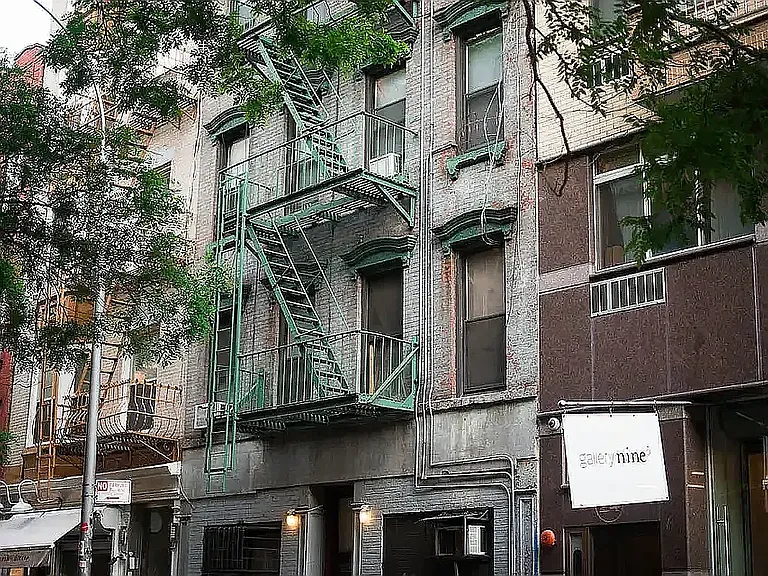196 Elizabeth St #3 — Photo 9