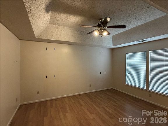 5th image of 1202 Gretna Green Dr