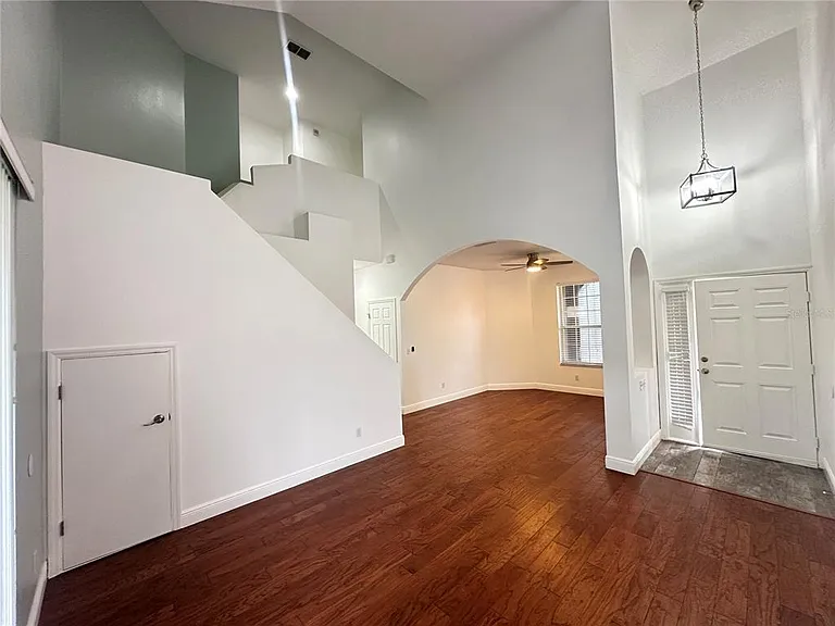 1714 Cambridge Village Ct — Photo 4