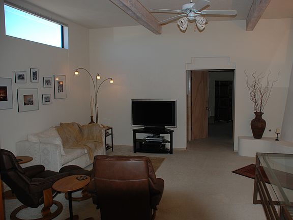 vaulted ceiling & beams