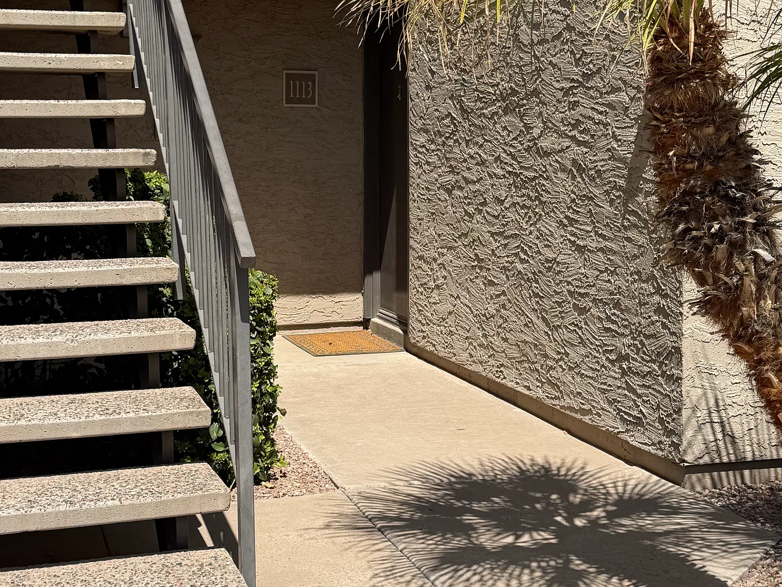 2 bed, 919 sqft, $3,100 — Photo 1