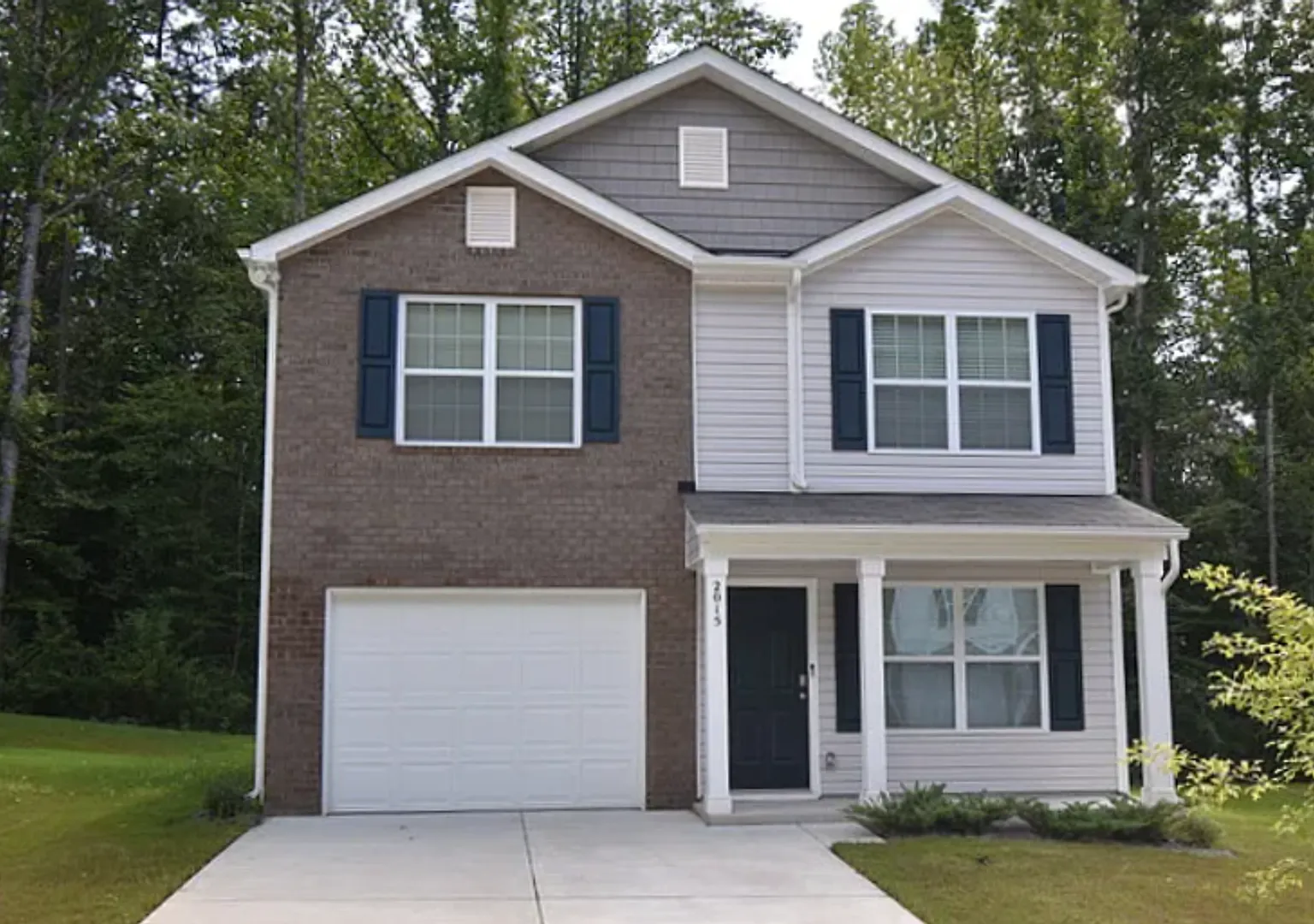 Coming Soon! 3 BR/2BA | Single Family Home w/ Garage | Open Living Area w/ Fireplace — Photo 1