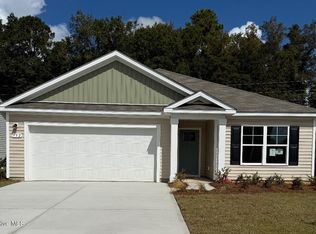 152 Ashworth Dr, Tabor City, NC 28463