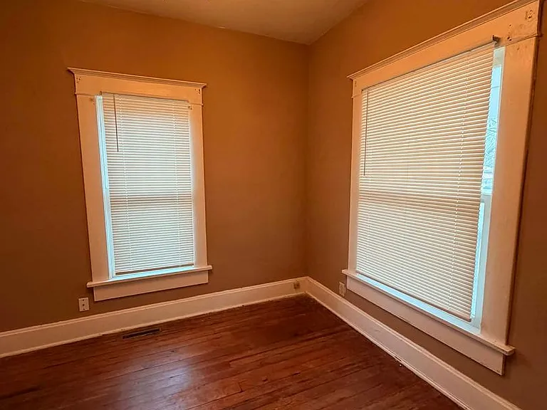 232 S Patterson Ave — Photo 6