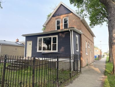 8900 S Emerald Ave, Chicago, IL, 60620