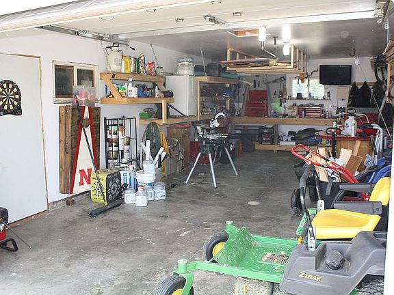 Shop/Man Cave with storage