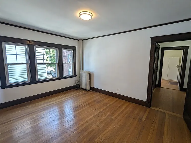 34 William St #2 — Photo 3