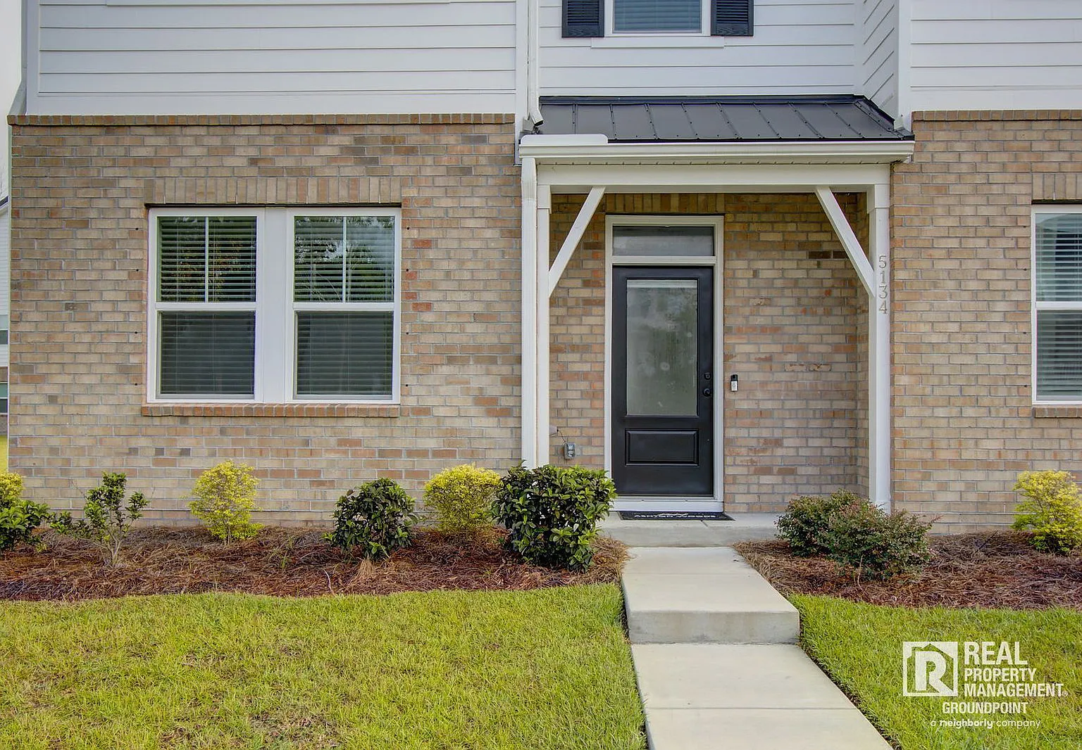 3 bed, 3.0 bath, 2498 sqft, $2,600 — Photo 4