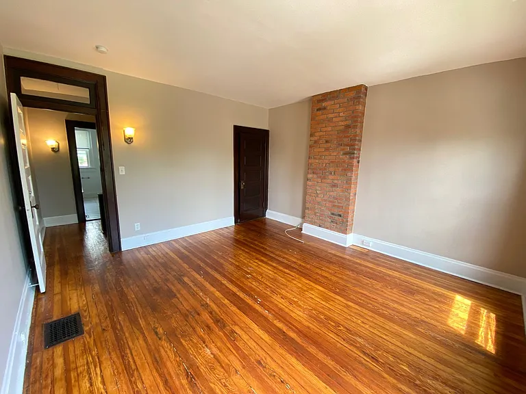 W Greenwood Ave 64-70 GW2 — Photo 10