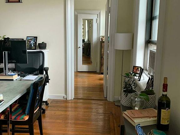4th image of 504 W 110th St #10D4