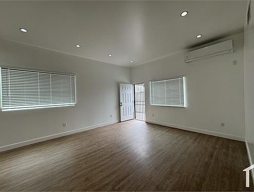 1st image of 9525 Juniper St #50