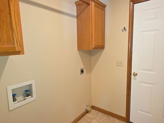 5th image of 405 N Spruce Ave