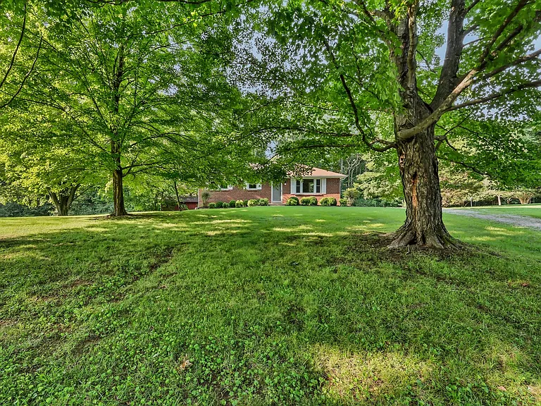 613 Channell Dr — Photo 29