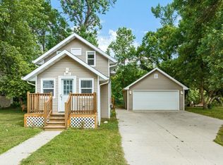 1809 Burdick Expy E, Minot, ND 58701