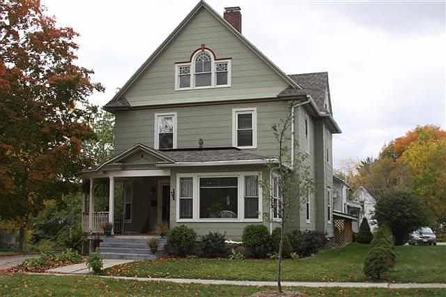 1st image of 103 N Lincoln St
