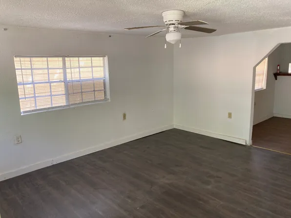 4012 Pearl Ave, Moss Point, MS 39563
