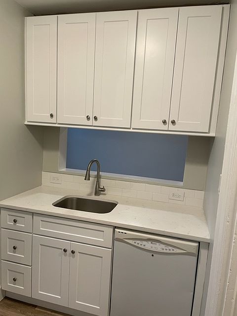 1st image of 1 Washington Ct APT 5