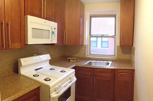 Rented by New Age Realty Group | media 14