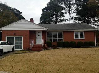 316 Saunders Dr, Portsmouth, VA 23701
