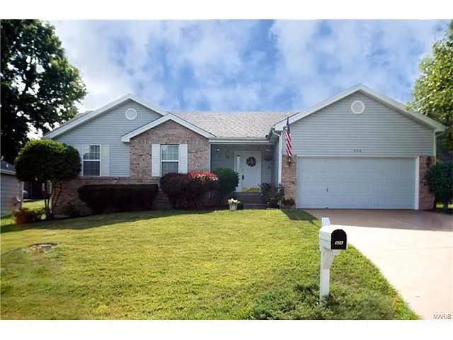 906 Bridle Spur Ln photo 1