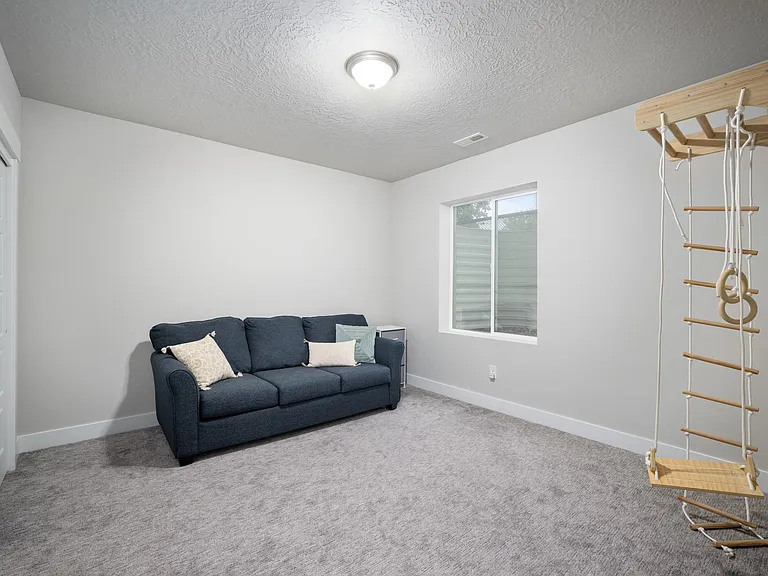 707 W Ridgeline Dr — Photo 16