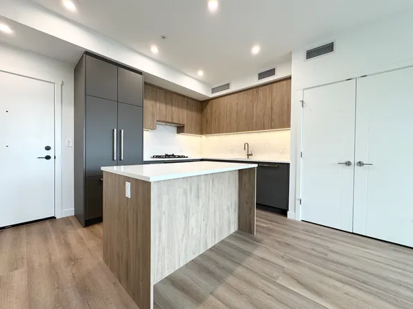 601 Rochester Ave #4XX, Coquitlam, BC V3K 0J6