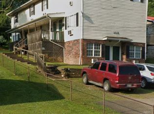 1015 1st Ave, Montgomery, WV 25136