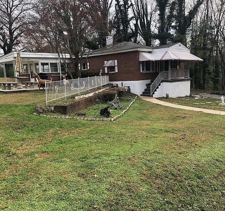 1st image of 1600 South St
