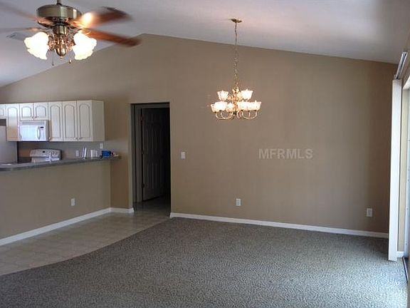 4th image of 3187 Emerald Ln