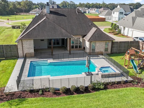 36392 Westin Ridge Dr, Geismar, LA 70734