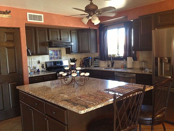 Kitchen, granite countertops