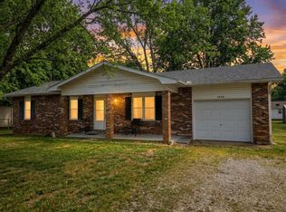 1908 Meadow St, West Plains, MO 65775
