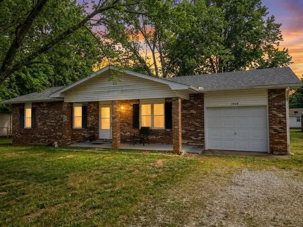 1908 Meadow Street, West Plains, MO 65775