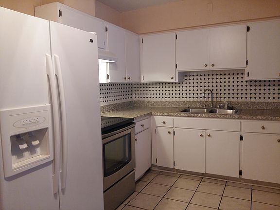 5th image of 3850 45th Ave N