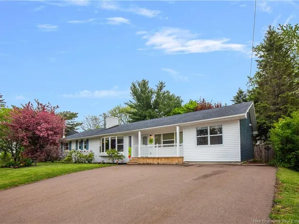 26 Alexander Ave, Moncton, NB E1E 1T2