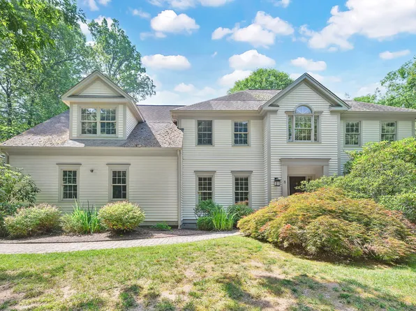 5 Talcott Mountain Road, Simsbury, CT 06070