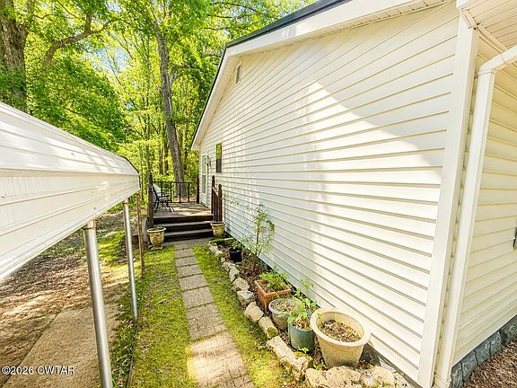 3rd image of 875 New Friendship Rd