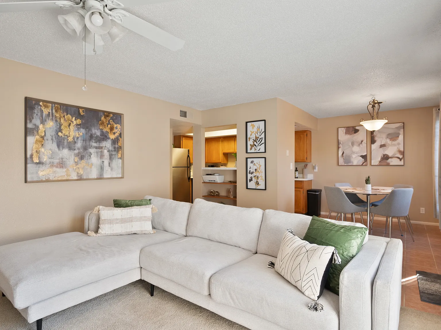 2 bed, 1.5 bath, 945 sqft, $1,850 — Photo 3