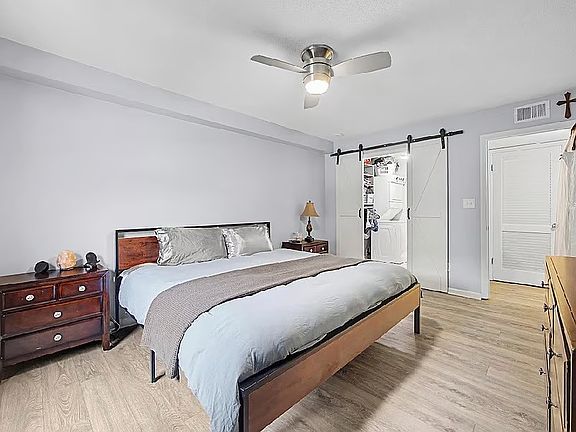 4th image of 4735 Hedgemore Dr Unit M