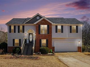 843 Brandon Dr, Winder, GA 30680
