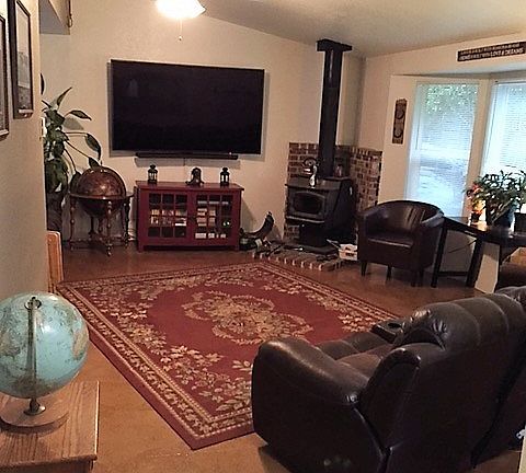 3rd image of 40716 80th Ave E