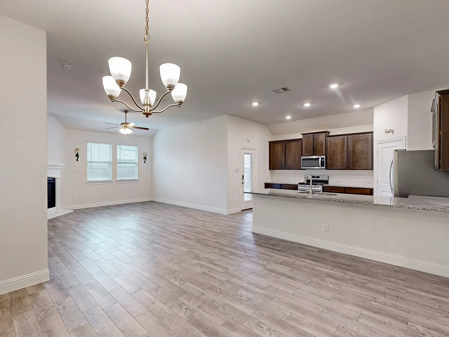 3 bed, 1785 sqft, $2,195 — Photo 1
