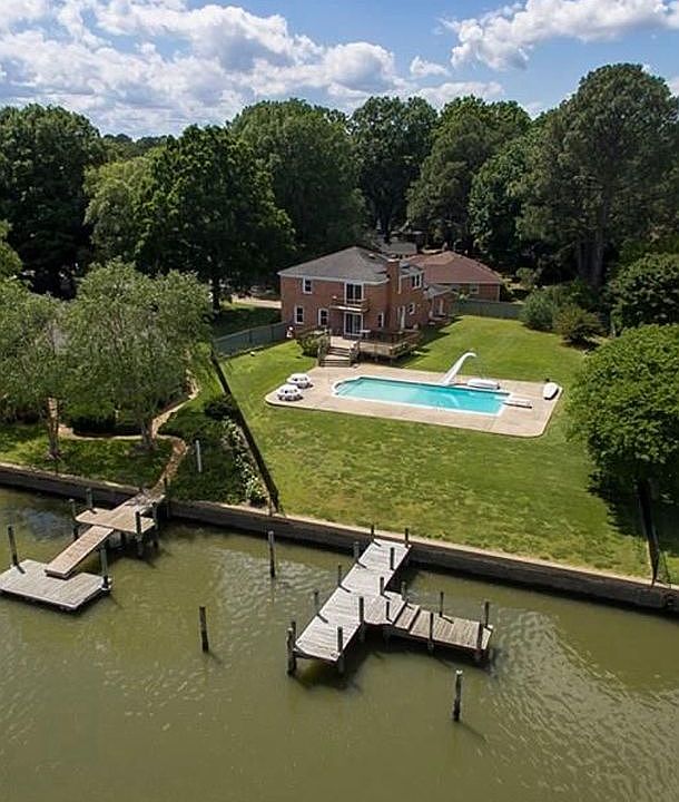 1st image of 539 Elizabeth Lake Dr