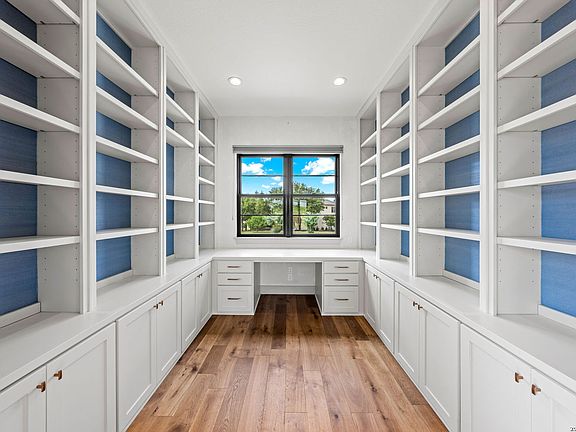 5th image of 1025 Comanche Hills