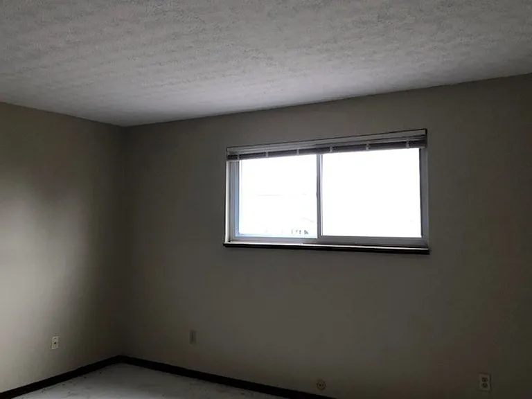 287 S Williams St — Photo 10