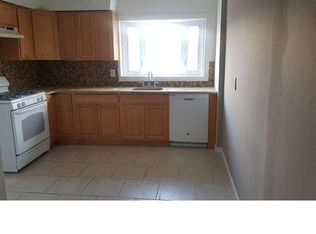 3532 E Crown Ave, Philadelphia, PA 19114