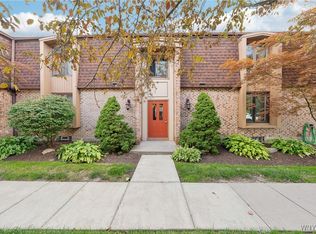 120 Charter Oaks Dr APT 4, Amherst, NY 14228