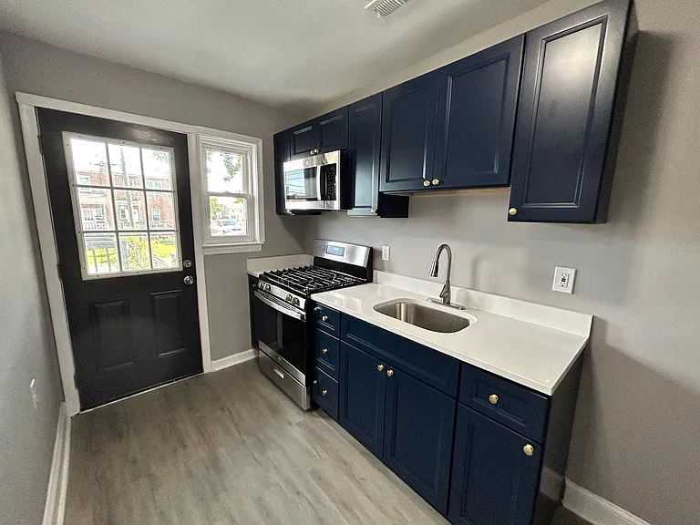 1503 Aldeney Ave — Photo 9