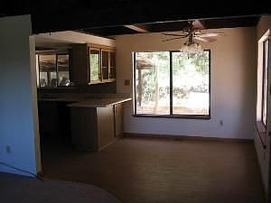 4th image of 3116 Lois Ln